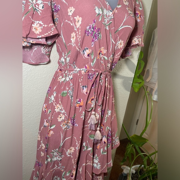 FLORAL RUFFLE TOP - Picture 2 of 5